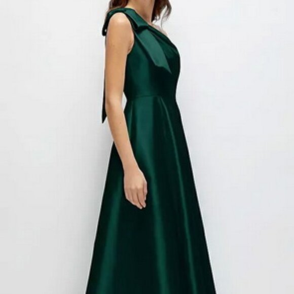 Alfred Sung Evergreen One-Shoulder Bow A-Line Gown D875 - Picture 1 of 6